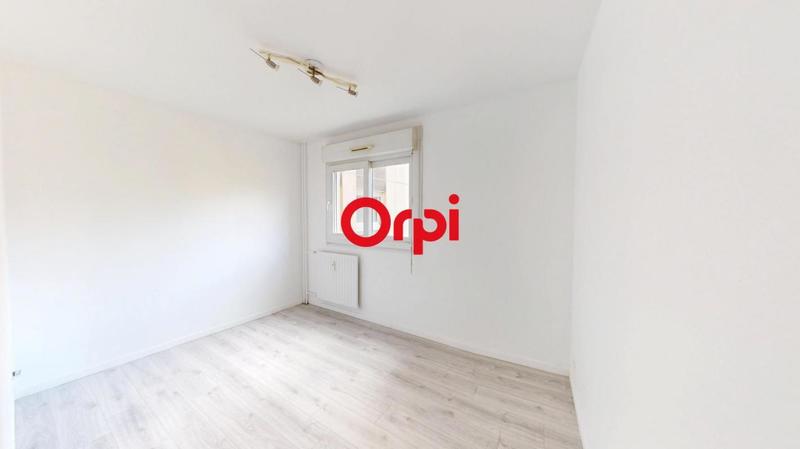 Appartement - 85 m² - 5 pièces