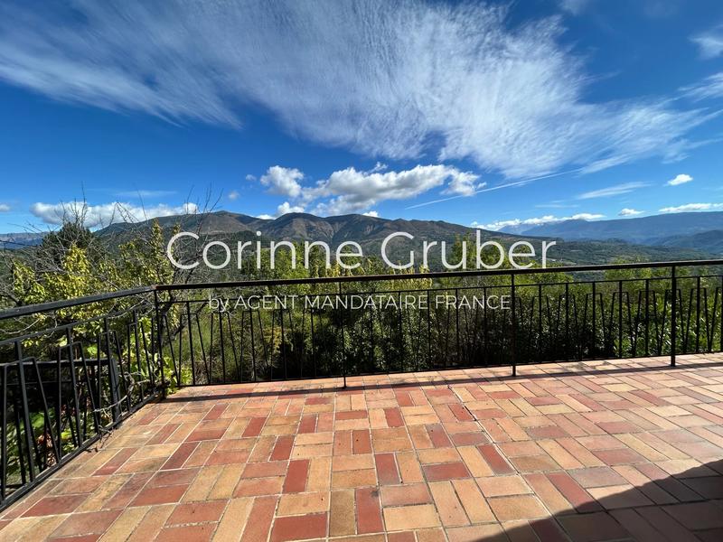 Maison - 94 m² - 5 pièces