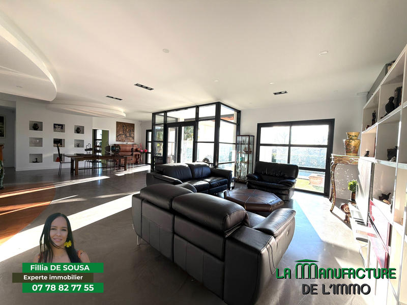 Villa - 202 m² - 7 pièces