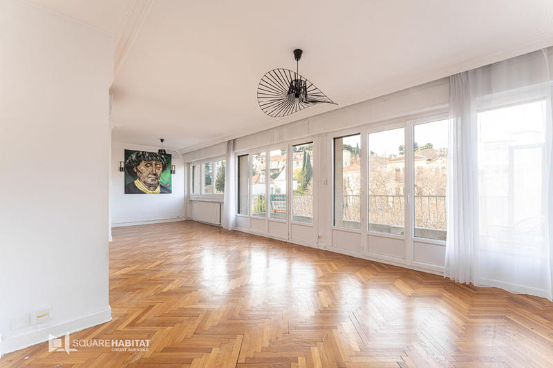 Appartement - 82 m² - 3 pièces