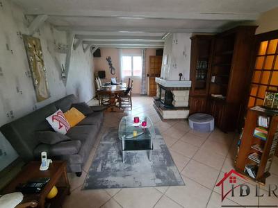 Maison - 90 m² - 5 pièces