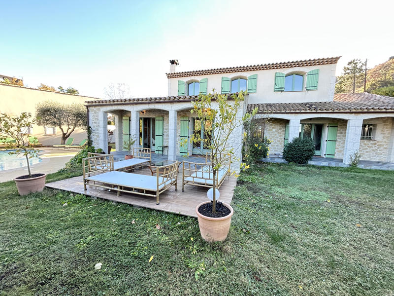 Villa - 175 m² - 6 pièces