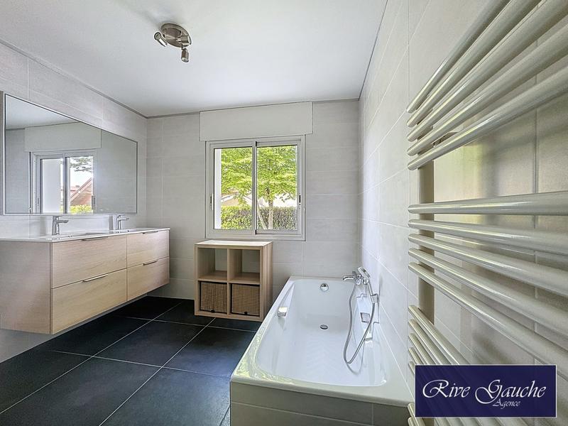 Maison - 177 m² - 6 pièces