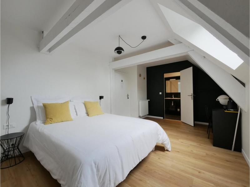 Maison - 407 m² - 17 pièces