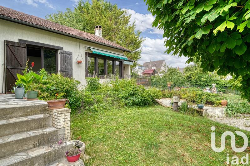 Maison - 93 m² - 5 pièces