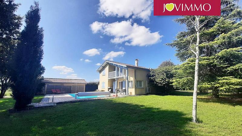 Maison - 176 m² - 9 pièces