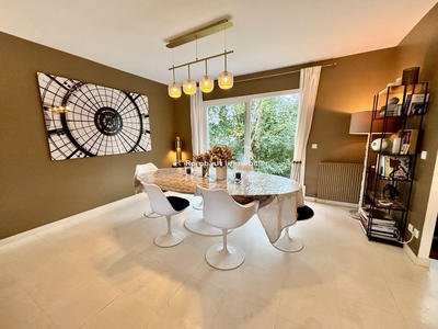 Maison - 183 m² - 7 pièces