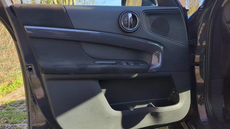 Mini Countryman III 1.5 Hybrid 220 All4 Steptronic 6 Cooper s Chili - Automatique Entretien constructeur