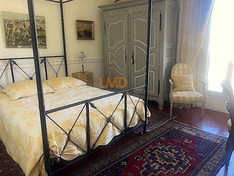 Maison - 200 m² - 6 pièces