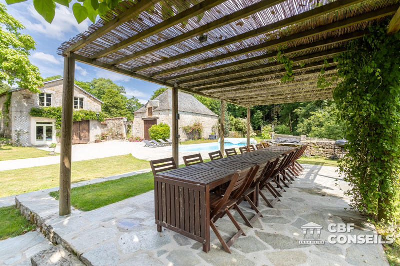Château - 560 m² - 15 pièces