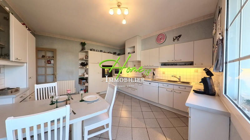 Maison - 162 m² - 8 pièces