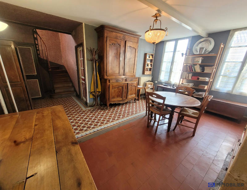 Maison ancienne - 220 m² - 11 pièces