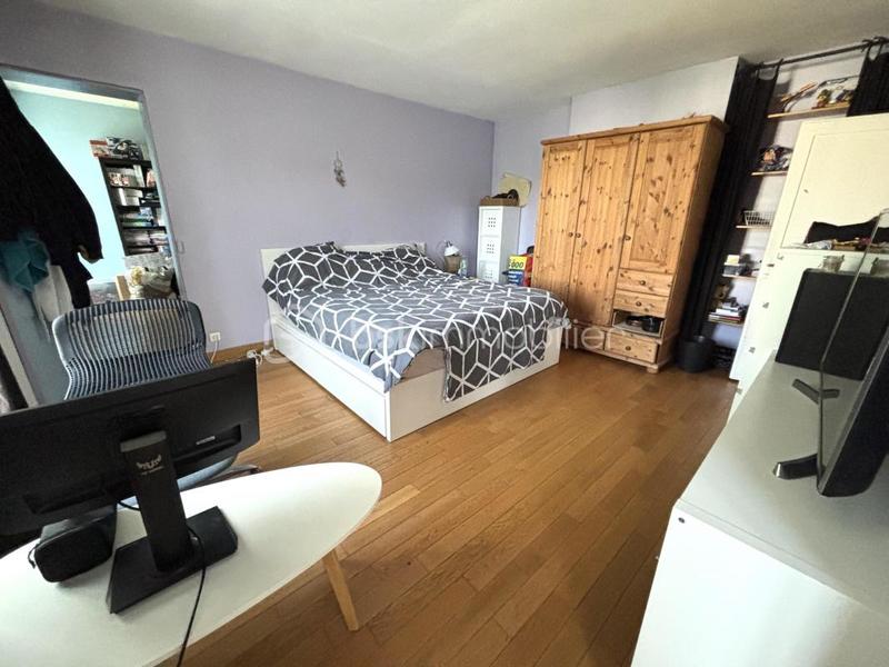 Propriété - 154 m² - 6 pièces