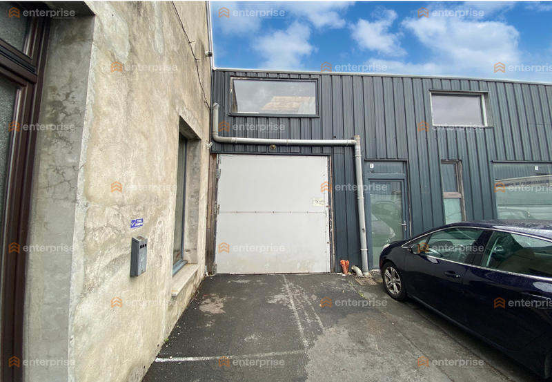 Local d'activité / Entrepôt - 200 m²