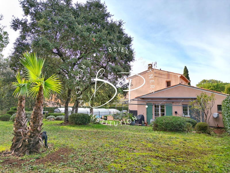 Maison - 143 m² - 5 pièces