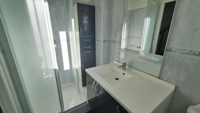 Maison - 92 m² - 5 pièces