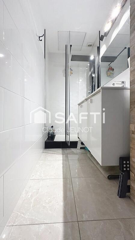 Maison - 103 m² - 5 pièces