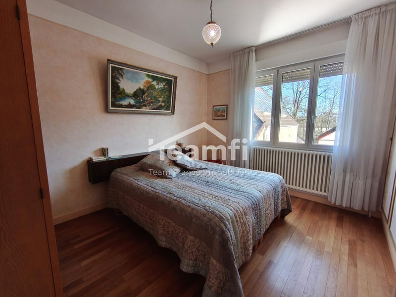 Maison - 180 m² - 5 pièces