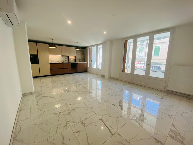 Appartement - 106 m² - 5 pièces