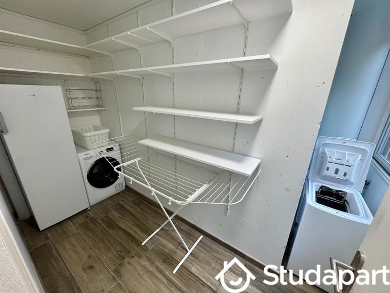 Chambre - 84 m² - 1 pièce