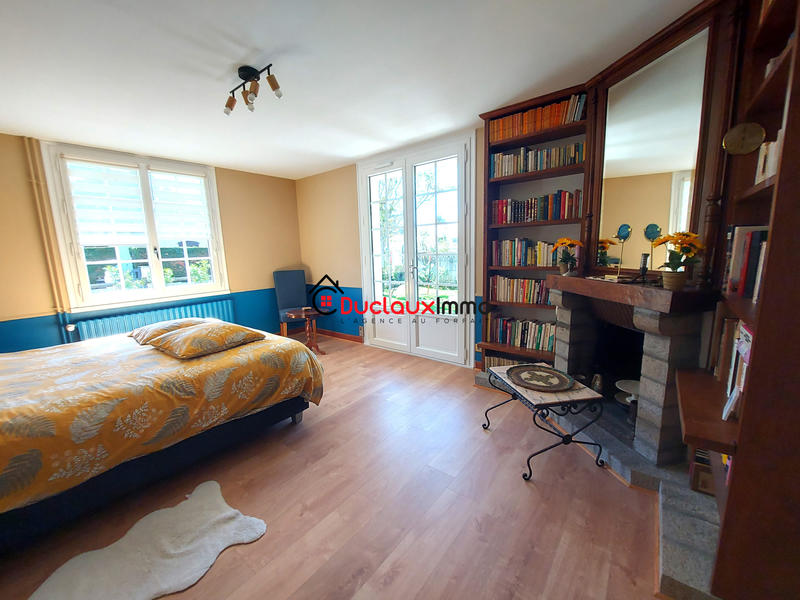 Maison - 250 m² - 11 pièces