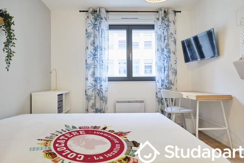 Chambre - 12 m² - 1 pièce