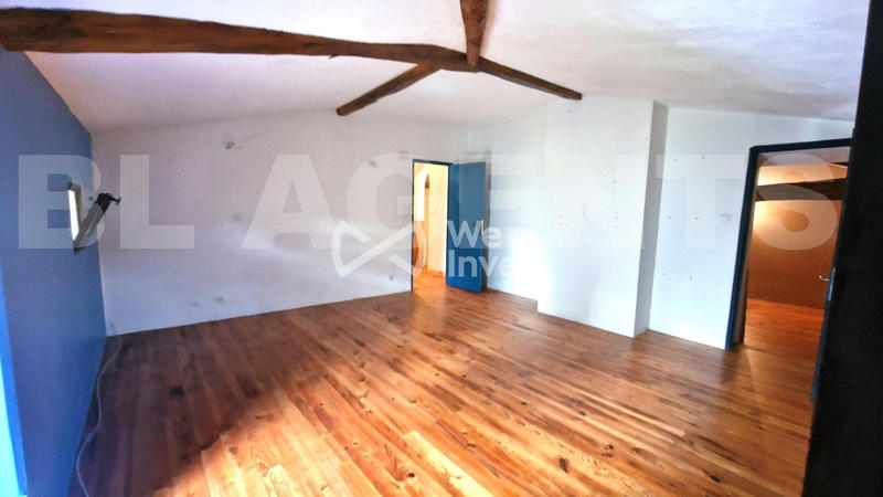 Maison - 230 m² - 7 pièces