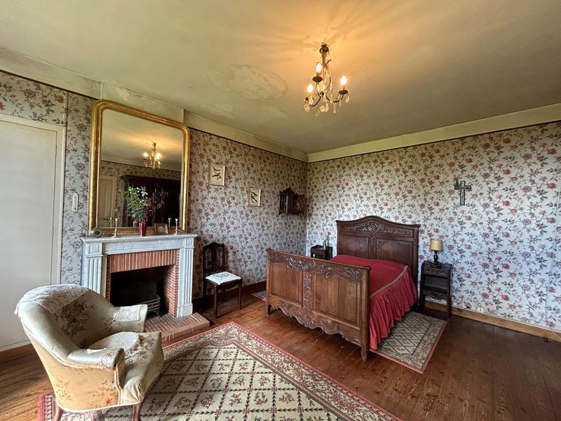 Propriété - 202 m² - 7 pièces