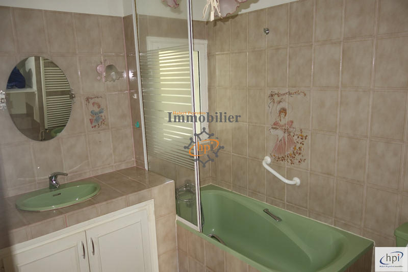 Appartement - 93 m² - 4 pièces