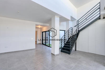 Loft - 85 m² - 5 pièces