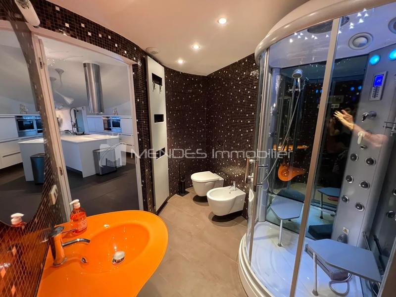 Appartement - 106 m² - 3 pièces