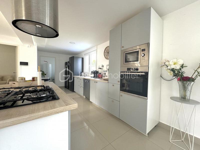 Maison - 140 m² - 6 pièces