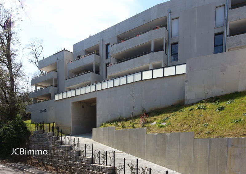 Appartement - 84 m² - 4 pièces