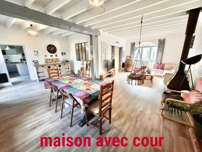 Maison - 182 m² - 6 pièces