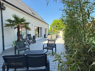 Maison - 231 m² - 6 pièces