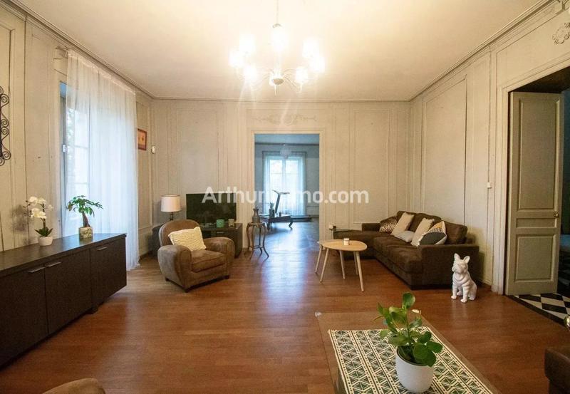 Maison - 547 m² - 14 pièces