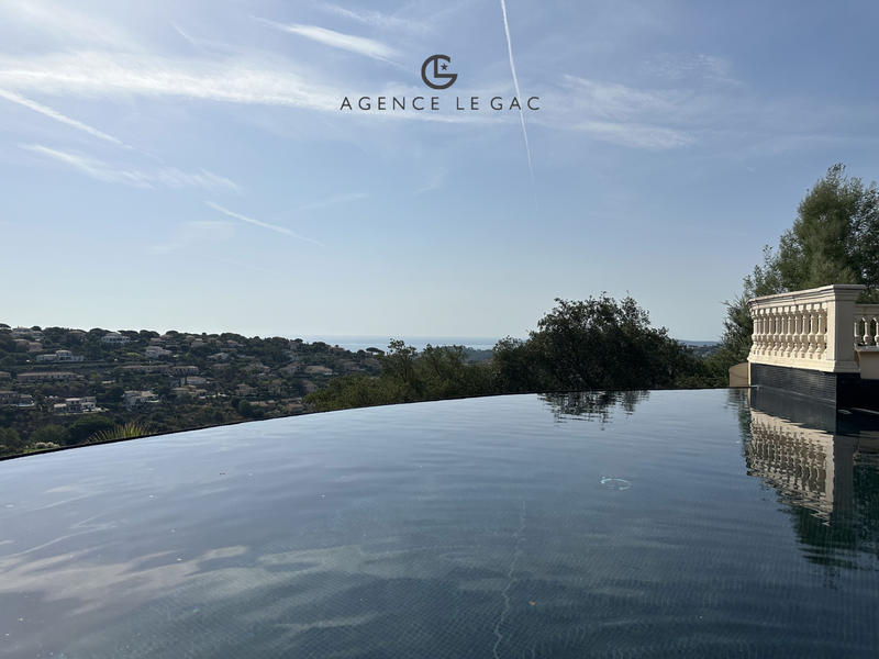 Villa - 317 m² - 7 pièces