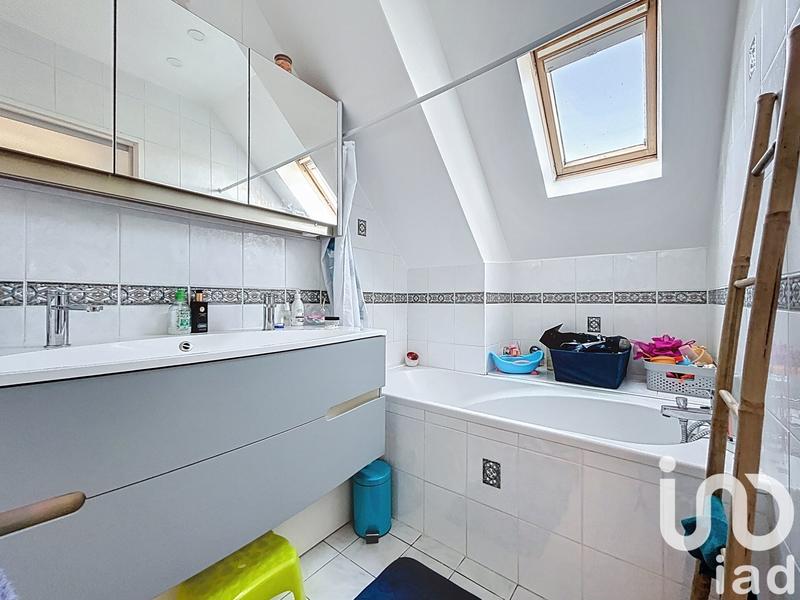 Maison - 121 m² - 6 pièces