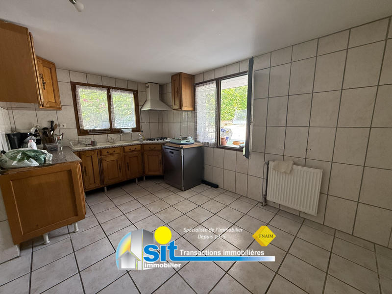 Maison - 200 m² - 7 pièces