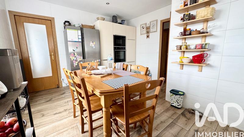 Maison - 224 m² - 11 pièces