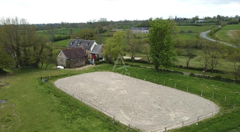 Haras - 250 m² - 11 pièces