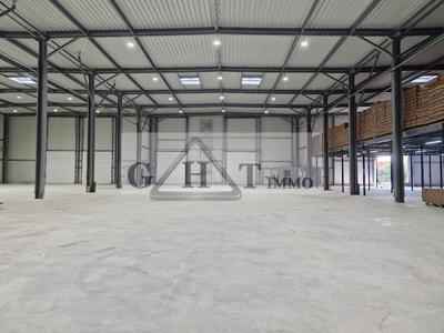 Entrepôt - 4 000 m²