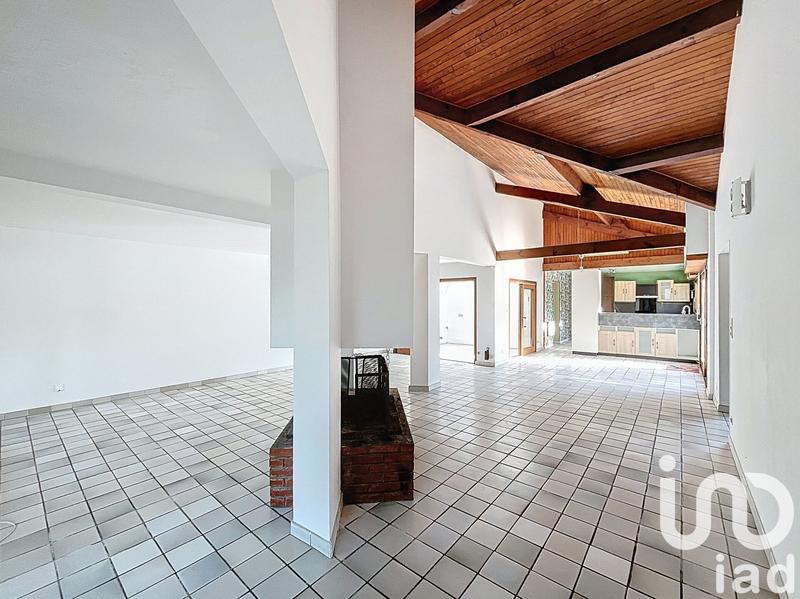 Maison - 260 m² - 5 pièces