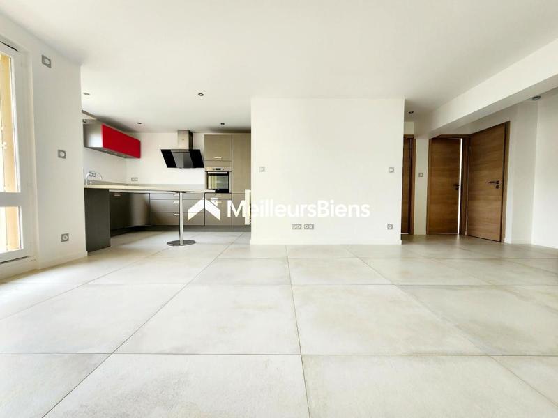 Appartement ancien - 66 m² - 3 pièces