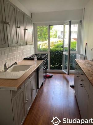 Maison - 11 m² - 5 pièces