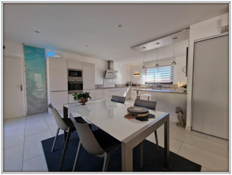 Maison - 128 m² - 4 pièces