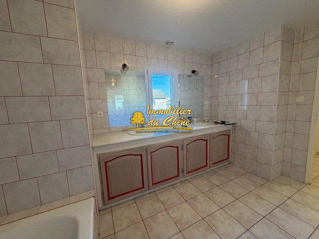 Maison - 165 m² - 6 pièces