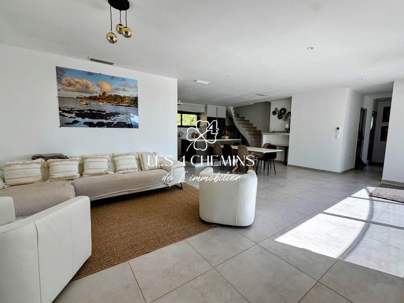 Villa - 200 m² - 7 pièces