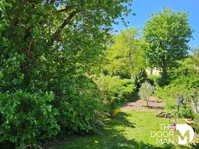 Maison - 147 m² - 6 pièces