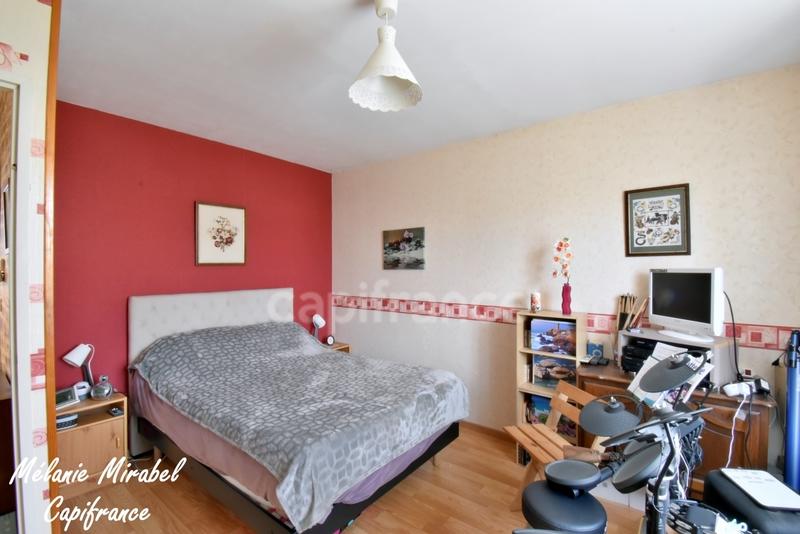 Maison - 90 m² - 5 pièces